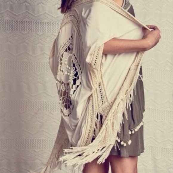 Boutique Jackets & Blazers - NWT Ivory Crocheted Wrap S-M